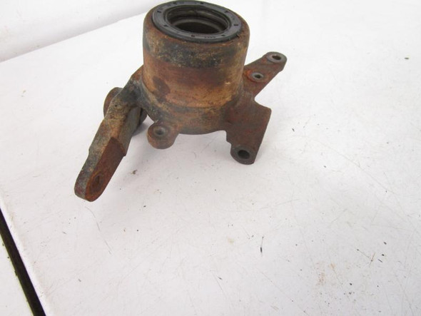 01 Suzuki LTF 500F Quadrunner Right Steering Knuckle 51231-09F10 1998-2002 01 Suzuki LTF 500F Quadrunner Right Steering Knuckle 51231-09F10 1998-2002