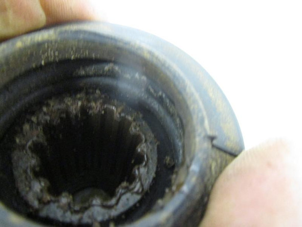 01 Suzuki LTF 500F Quadrunner Rear Drive Prop Shaft 27151-09F70 2001-2002 01 Suzuki LTF 500F Quadrunner Rear Drive Prop Shaft 27151-09F70 2001-2002