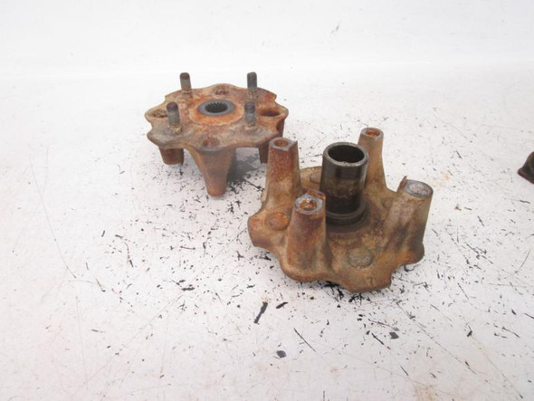 01 Suzuki LTF 500F Quadrunner Front Wheel Hubs 54110-09F11 2001-2002