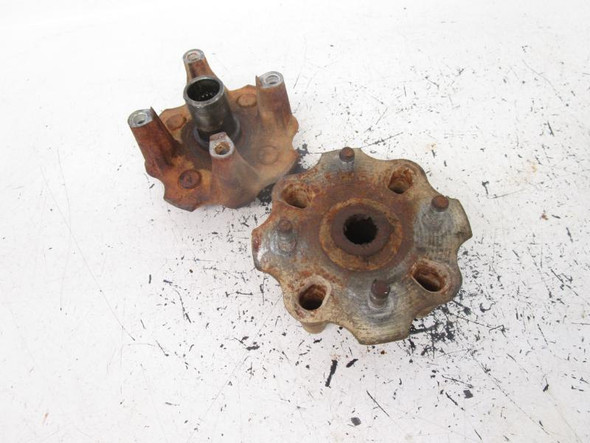 01 Suzuki LTF 500F Quadrunner Front Wheel Hubs 54110-09F11 2001-2002