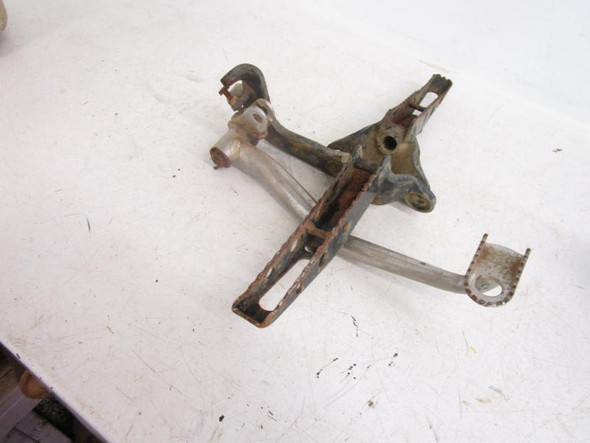 85 Honda TRX 250 Utility Foot Pegs Left Right 50611-HA8-680 1985-1987