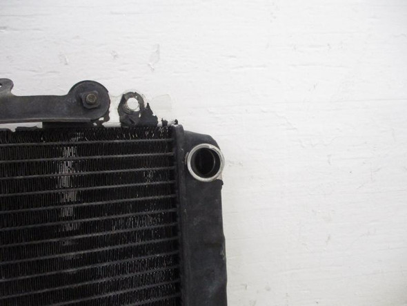 98 Suzuki GSXR 1100 W Radiator 17710-46E00 1993-1998