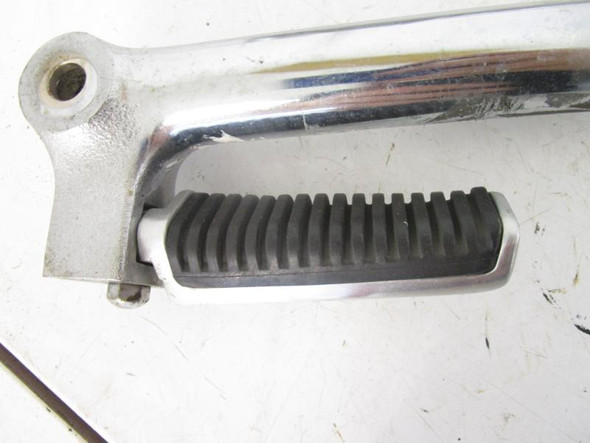 01 Suzuki VS 800 Intruder Passenger Pegs Grtips Holders 41610-38A20 1987-2009 01 Suzuki VS 800 Intruder Passenger Pegs Grtips Holders 41610-38A20 1987-2009