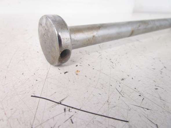 01 Suzuki VS 800 Intruder Rear Axle Shaft 64711-38A11 1992-2009 01 Suzuki VS 800 Intruder Rear Axle Shaft 64711-38A11 1992-2009