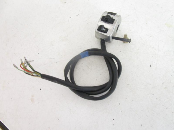 01 Suzuki VS 800 Intruder Left Handlebar Switch 37400-39AC0 1995-2003 01 Suzuki VS 800 Intruder Left Handlebar Switch 37400-39AC0 1995-2003