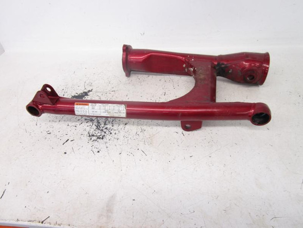 01 Suzuki VS 800 Intruder Red Swingarm 61100-38E01-YC6 2001 01 Suzuki VS 800 Intruder Red Swingarm 61100-38E01-YC6 2001