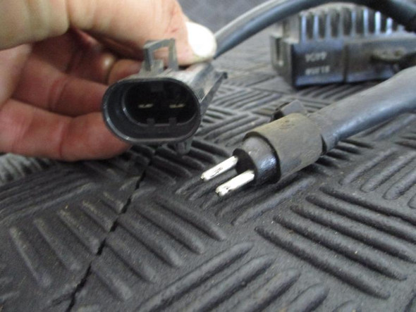 05 Harley Davidson Sportster XL 1200 Custom Voltage Regulator 74523-04 2005 05 Harley Davidson Sportster XL 1200 Custom Voltage Regulator 74523-04 2005