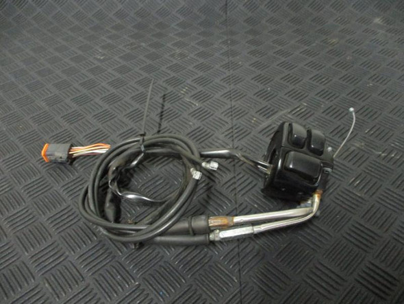 05 Harley Davidson Sportster 1200 Custom Right Handlebar Switch Throttle Cable 05 Harley Davidson Sportster 1200 Custom Right Handlebar Switch Throttle Cable