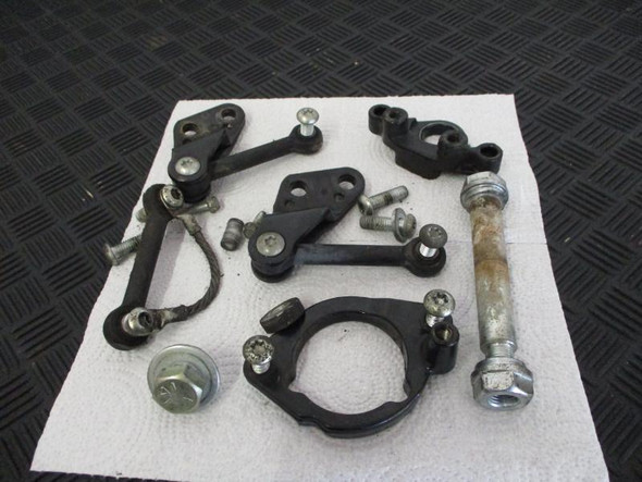 05 Harley Davidson Sportster XL 1200 Custom Misc Motor Engine Mounts 2005 05 Harley Davidson Sportster XL 1200 Custom Misc Motor Engine Mounts 2005