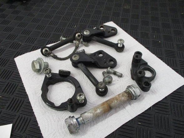 05 Harley Davidson Sportster XL 1200 Custom Misc Motor Engine Mounts 2005 05 Harley Davidson Sportster XL 1200 Custom Misc Motor Engine Mounts 2005