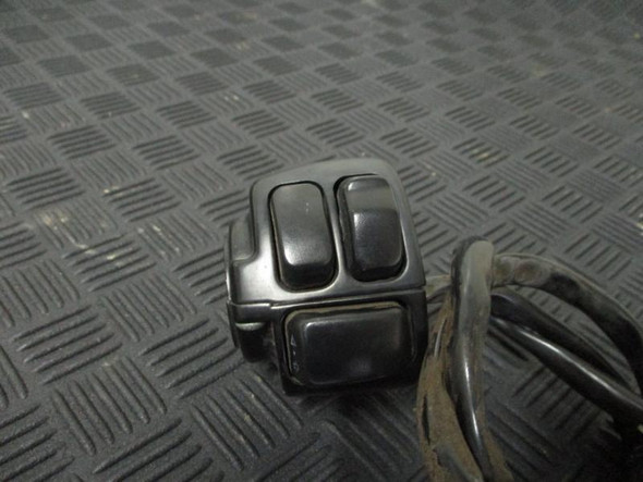 05 Harley Davidson Sportster XL 1200 Custom Left Handlebar Switch 71682-06A 2005 05 Harley Davidson Sportster XL 1200 Custom Left Handlebar Switch 71682-06A 2005