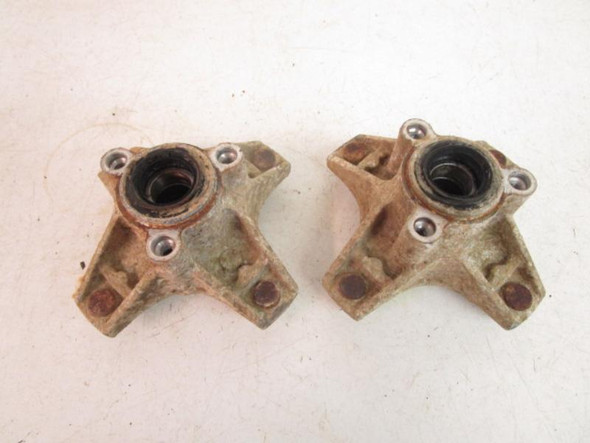01 Kawasaki KLF 300 Bayou 2x4 Front Wheel Hubs 49030-1088 1988-2004 01 Kawasaki KLF 300 Bayou 2x4 Front Wheel Hubs 49030-1088 1988-2004
