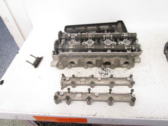 01 Suzuki GSXR 1000 Cylinder Head 11100-35F00 2001-2002