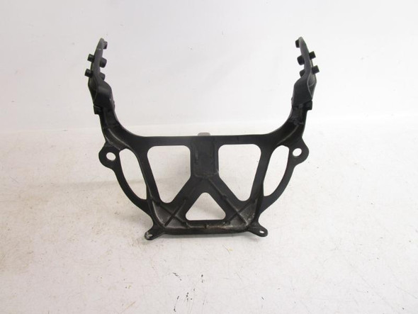 01 Suzuki GSXR 1000 Front Fairing Stay 94510-35F03 2001-2002 01 Suzuki GSXR 1000 Front Fairing Stay 94510-35F03 2001-2002