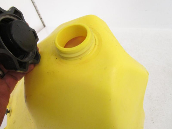 01 Suzuki RM80 Gas Fuel Tank 44110-02B00-YR1 2001 01 Suzuki RM80 Gas Fuel Tank 44110-02B00-YR1 2001