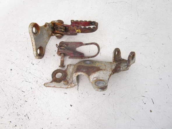05 Honda CRF 80 Left Right Foot Pegs 50624-GN1-000ZC 2004-2013