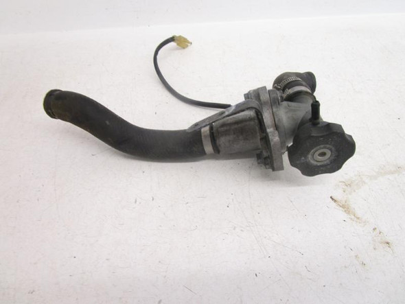 98 Suzuki GSXR 1100W Thermostat Housing 17662-46E10 1995-1998