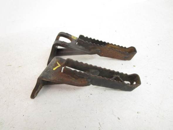 89 Yamaha YFM 350 Big Bear Left Right Footpegs 2HR-27411-00-00 1987-1989