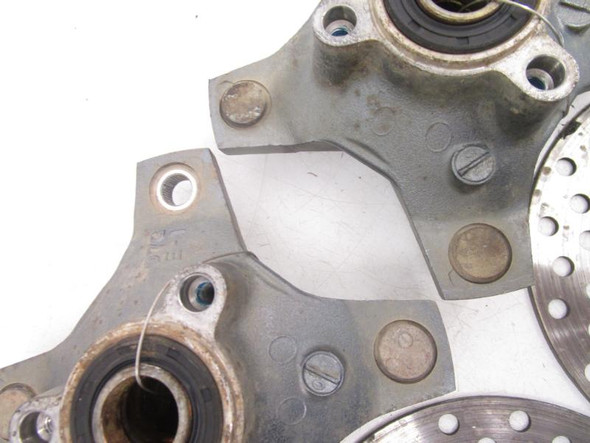 03 Kawasaki KFX LTZ 400 Front Wheel Hubs 41034-S005-563 2003-2005 *1 LUG MISSING