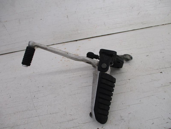 06 Suzuki DL 650 Vstrom Shifter Left Front Foot Peg 25600-27G02 2004-2011 06 Suzuki DL 650 Vstrom Shifter Left Front Foot Peg 25600-27G02 2004-2011