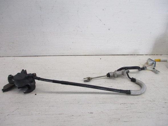 06 Suzuki DL 650 Vstrom Rear Brake Caliper Master Cylinder Line Hose 2004-2006 06 Suzuki DL 650 Vstrom Rear Brake Caliper Master Cylinder Line Hose 2004-2006