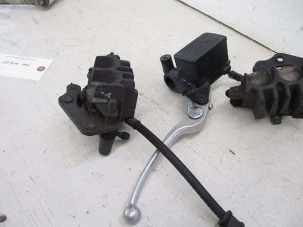 06 Suzuki DL 650 Vstrom Front Brake Master Cylinder Line Caliper 2004-2006 06 Suzuki DL 650 Vstrom Front Brake Master Cylinder Line Caliper 2004-2006