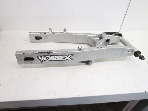 01 Suzuki GSXF 600 Katana Swingarm 61000-08F10-13L 1998-2006 01 Suzuki GSXF 600 Katana Swingarm 61000-08F10-13L 1998-2006