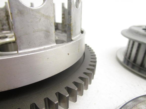 01 Suzuki GSXF 600 Katana Inner Outer Clutch Basket 21200-26833 1998-2006 01 Suzuki GSXF 600 Katana Inner Outer Clutch Basket 21200-26833 1998-2006