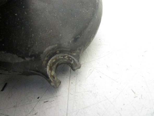 86 Honda XR 600 Oil Filter Cover 11333-MG3-000 1985-1986 *DAMAGED