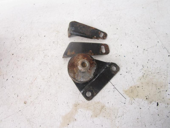 02 Polaris Sportsman 700 Carb Motor Mount 3024012 2002-2004 02 Polaris Sportsman 700 Carb Motor Mount 3024012 2002-2004