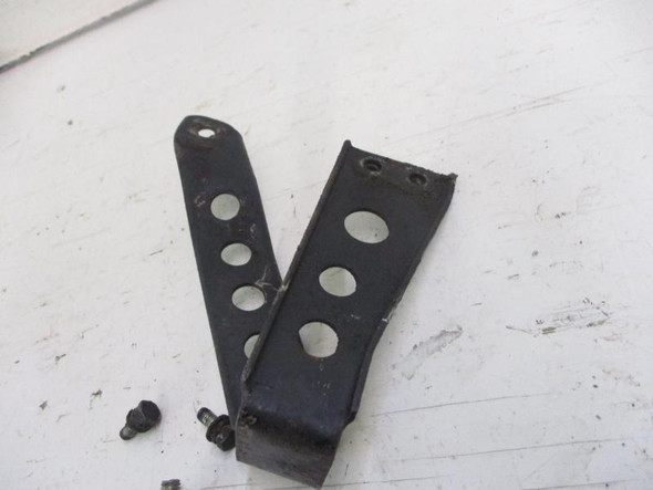 1978 Yamaha DT 250 Swingarm Chain Guard Guide 1M1-22318-00-00