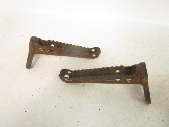 00 Yamaha YFM 250 Bear Tracker 2x4 Foot Pegs Rests 4XE-F7411-00-00 1999-2004