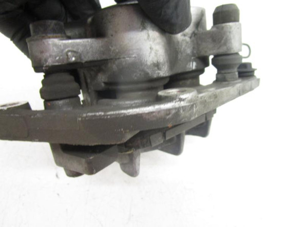 01 Honda VT1100 C2 Sabre OEM Front Brake Caliper 45150-MAH-315 2000-2007