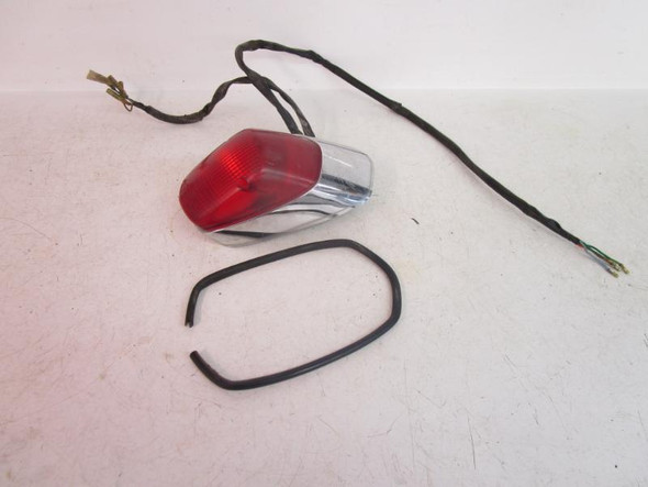 01 Honda VT1100 C2 Sabre Tail Light Lamp Lens 33701-MCK-A01 2000-2007