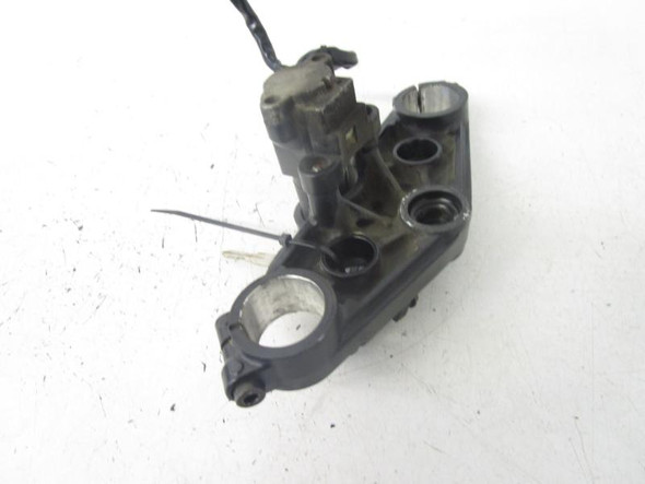 91 Suzuki GS 500E Ignition Key Switch Triple Tree 37100-26D03 1988-2000