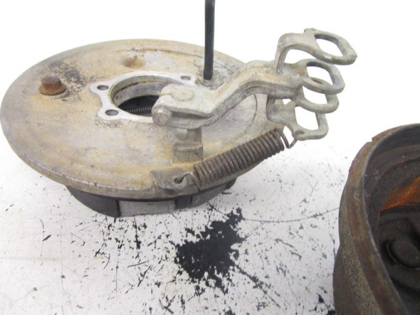 99 Yamaha YFM 600 Grizzly Rear Brake Plate 4SH-25321-00-00 1998-2001 *CRACKED