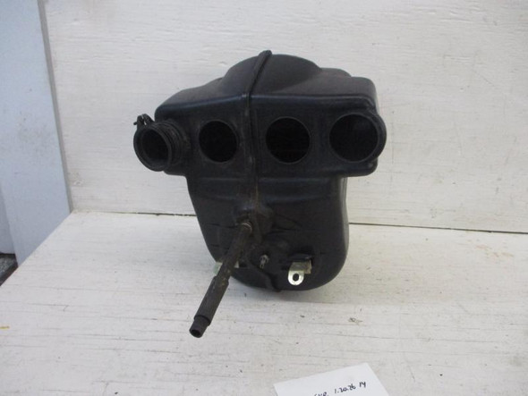 1986 Suzuki GSXR 750 R RG Airbox 13700-27A11