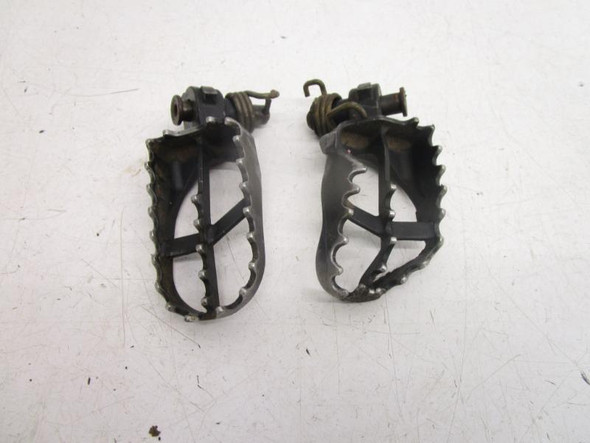 00 Yamaha YZ 426F Footpegs Left Right 5ET-27411-00-00 1999-2006