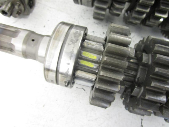 03 Suzuki GSXR 600 Transmission Trans 24120-35F10 2000-2005 *FOR PARTS*