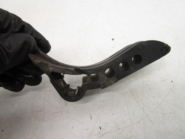 04 Yamaha R6 Slider Chain Guide 5SL-15377-00-00 2003-2005