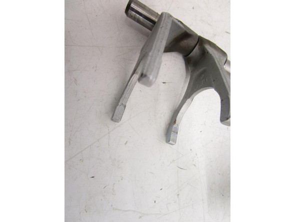 04 Yamaha R6 Transmission Trans 5SL-17411-00-00 2003-2005 *FOR PARTS*