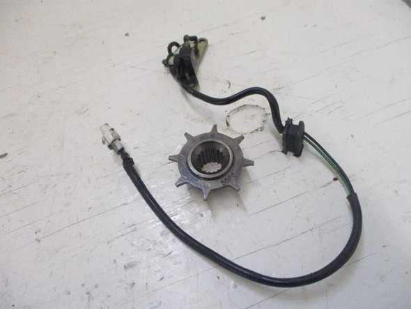 01 Suzuki GSXR 600 Ignition Pickup Coil Signal Generator 33110-35F01