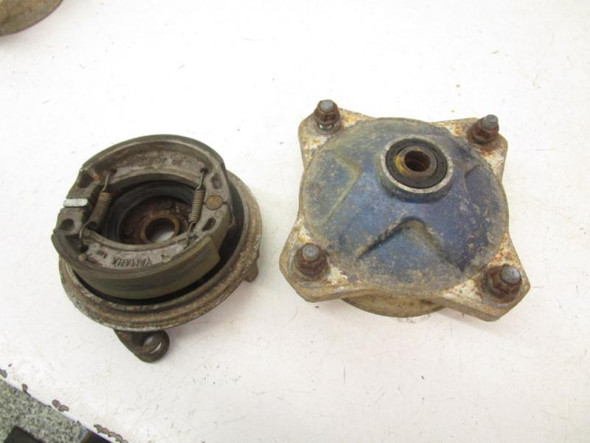94 Yamaha YFB 250 Timberwolf Front Right Brake Hub 2XJ-25121-00-00 1992-1994