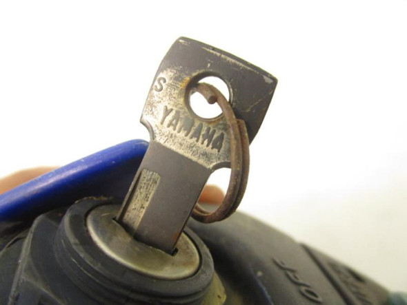 94 Yamaha YFB 250 Timberwolf Handlebar Cover Key Switch 4GB-82510-12-00 1994-99