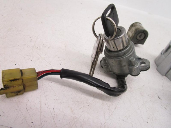 97 Honda VLX 600 Shadow Ignition Key Switch Gas Cap Lock Set 35010-MZ8-C40 1997