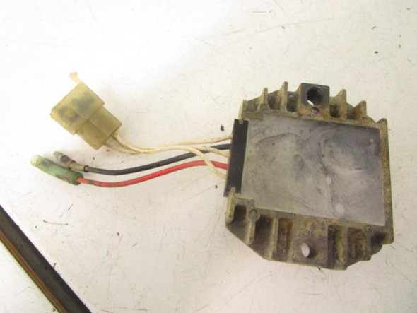 00 Yamaha YFM 250 Bear Tracker 2x4 Voltage Regulator 4KB-81960-02-00 1999-2000