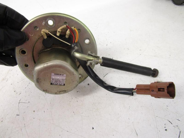 02 Suzuki GSXR 600 OEM Fuel Pump 15100-35F10 2002
