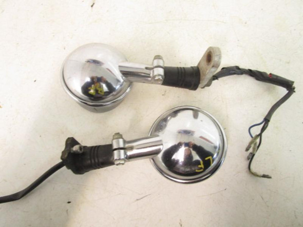 92 Yamaha XV 1100 Virago Front Turn Signals 42X-83310-K0-00 1989-1999