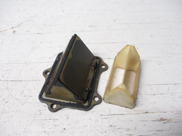 01 Yamaha YZ 250 2 Stroke Reed Cage Intake Boot Manifold 5HC-13565-00-00 2000-2001