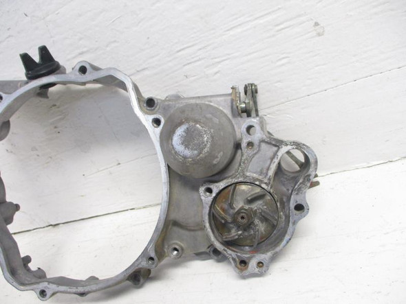 01 Yamaha YZ 250 2 Stroke Clutch Cover Housing 5CU-15431-00-00 1999-2001